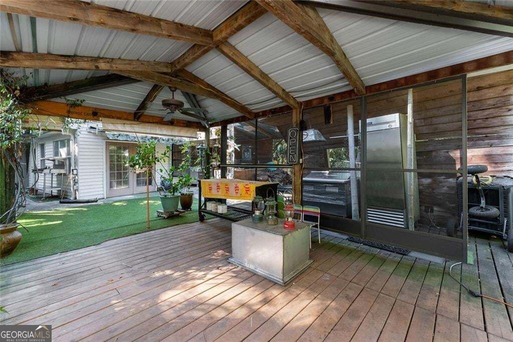 1049 Park Street Property Photo 21