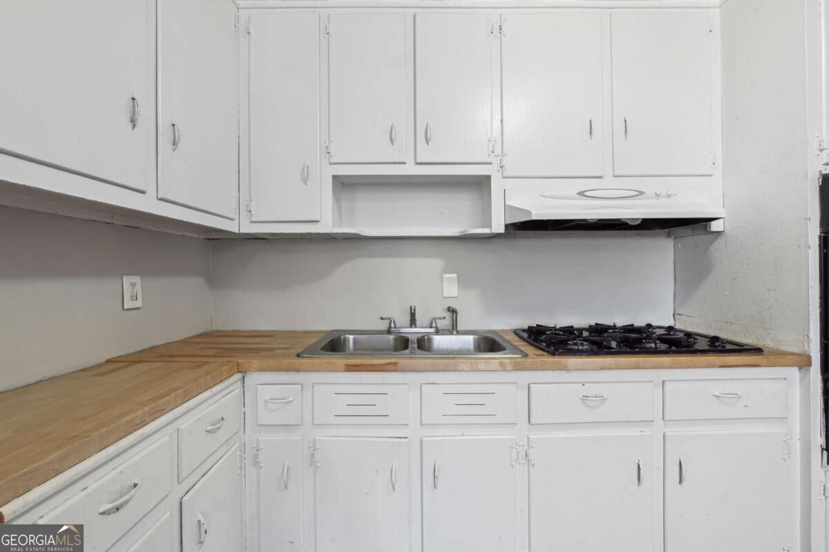 8554 Taylor Road Property Photo 11