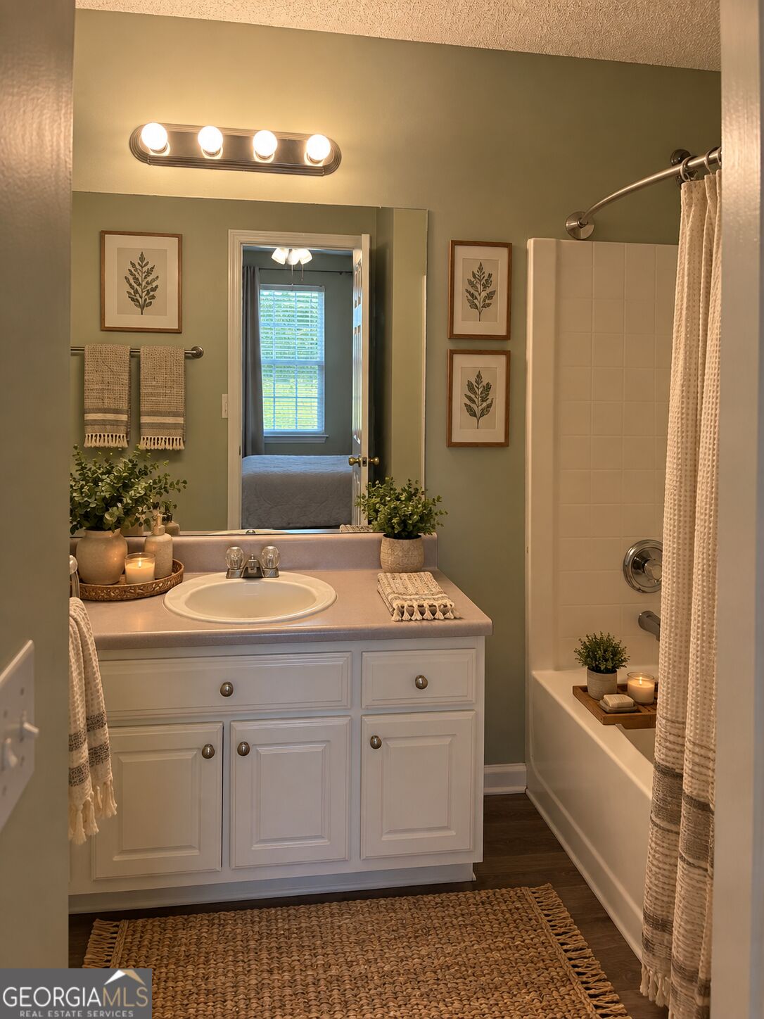 604 Regal Road Property Photo 9