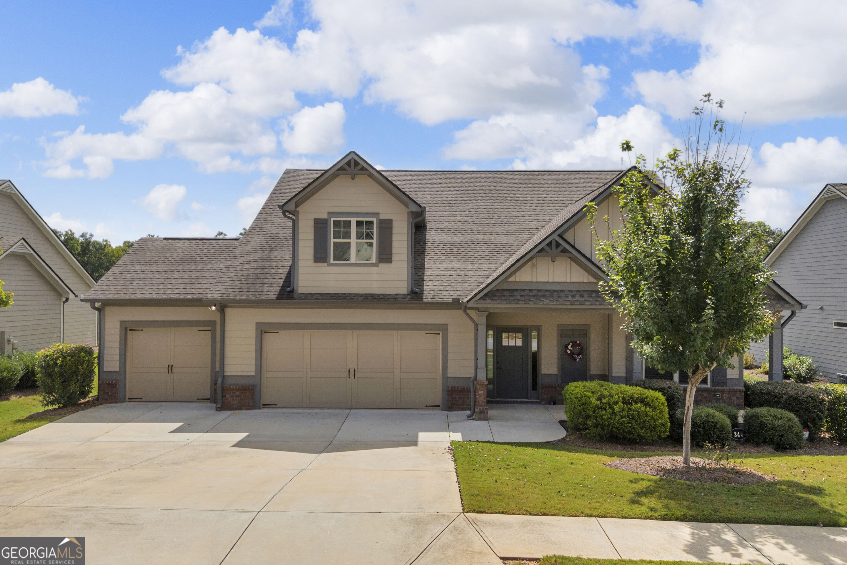 246 Club Drive Property Photo 2