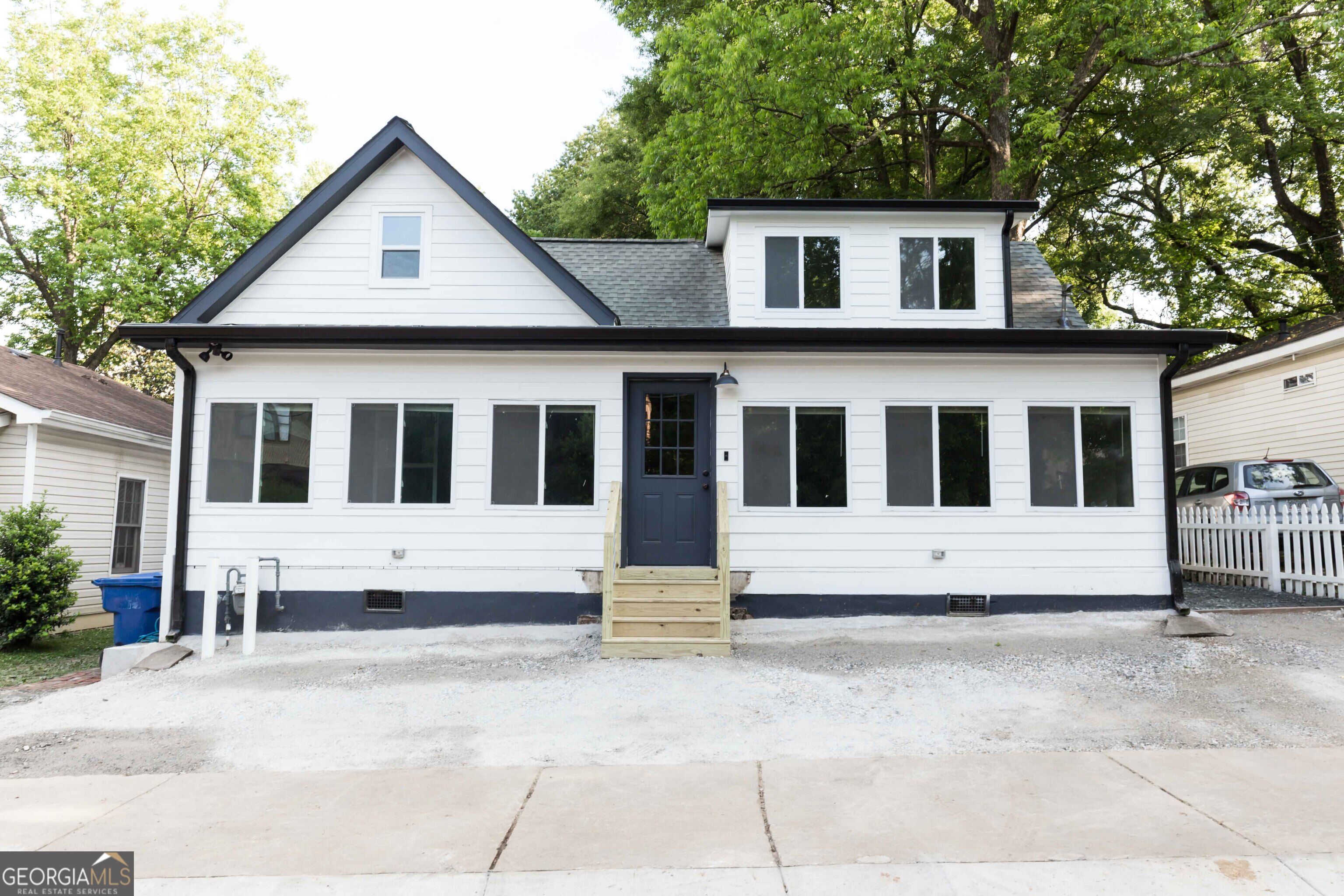 1170 Niles Avenue NW Property Photo 1