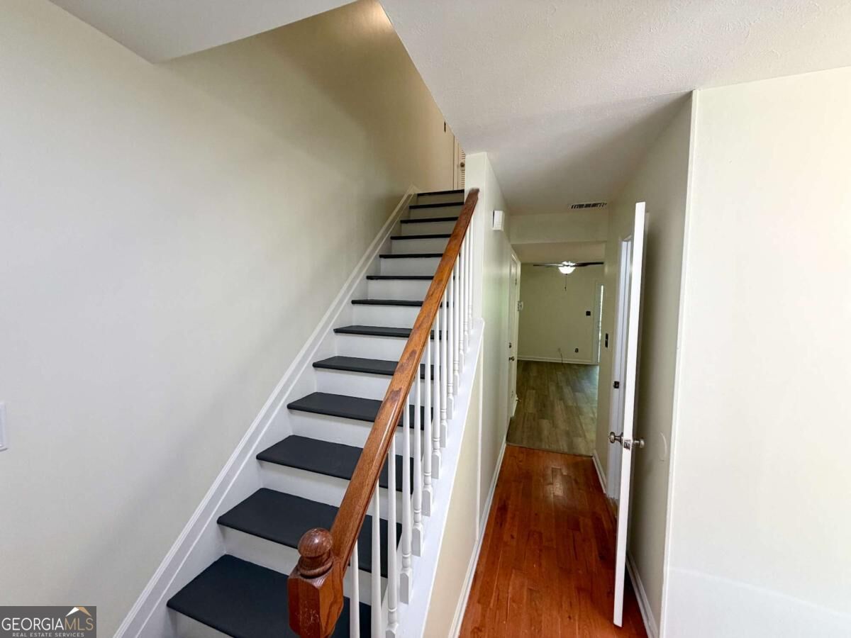 129 Eaglewood Way Property Photo 3