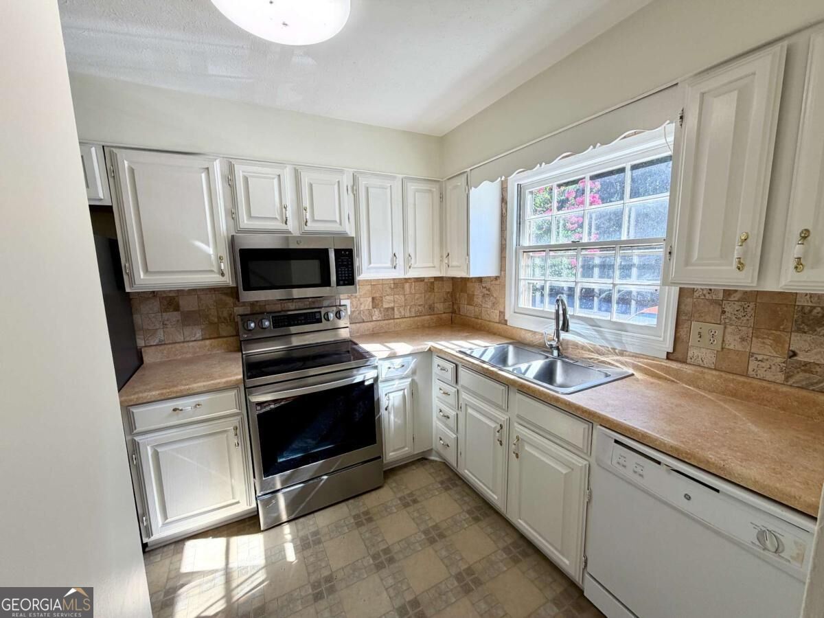 129 Eaglewood Way Property Photo 5