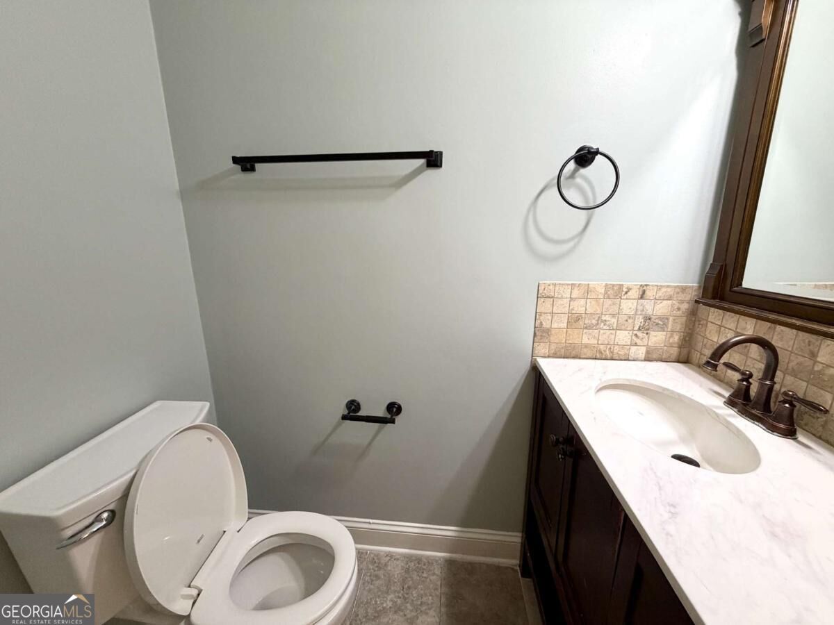 129 Eaglewood Way Property Photo 8