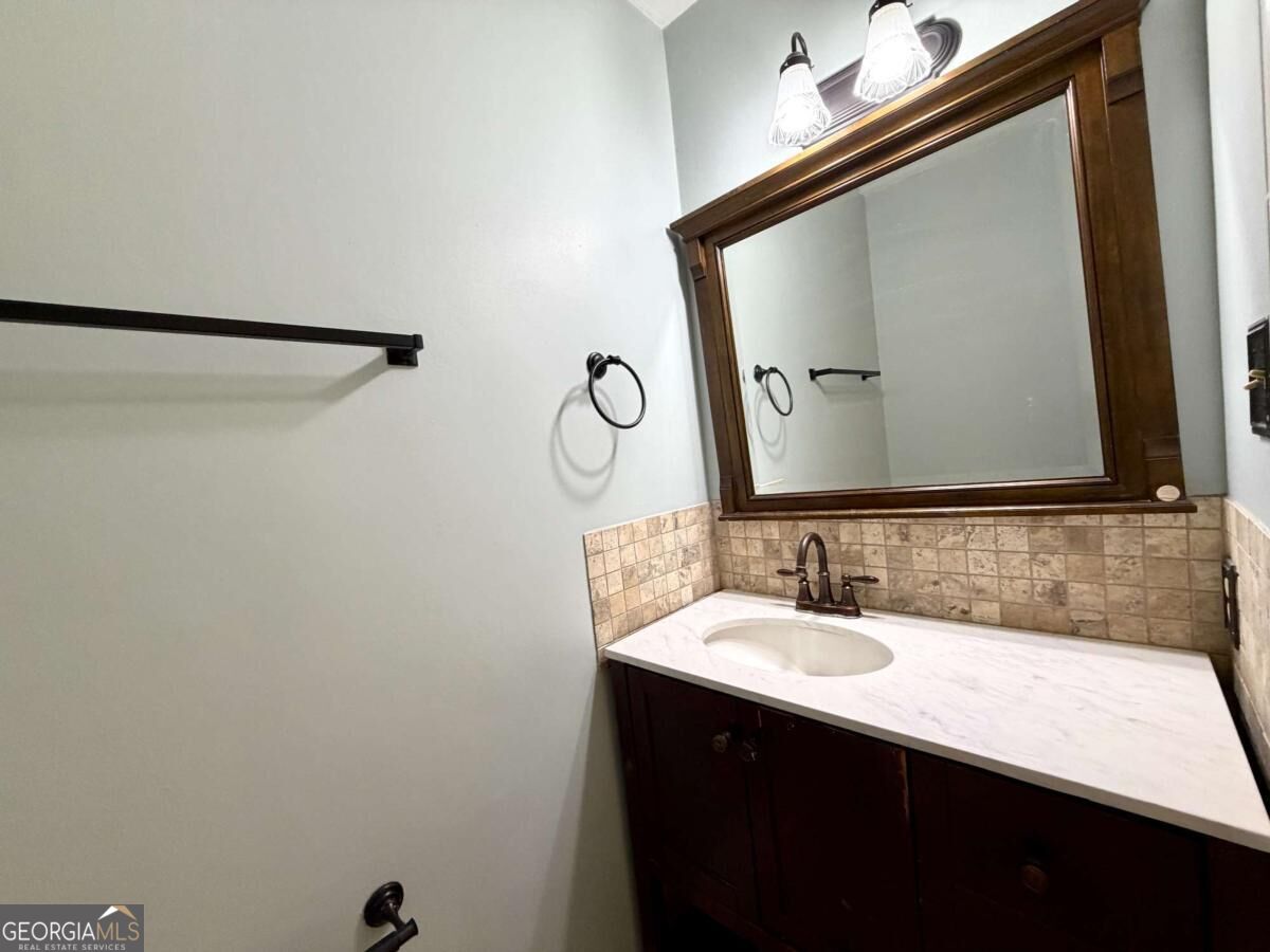 129 Eaglewood Way Property Photo 9