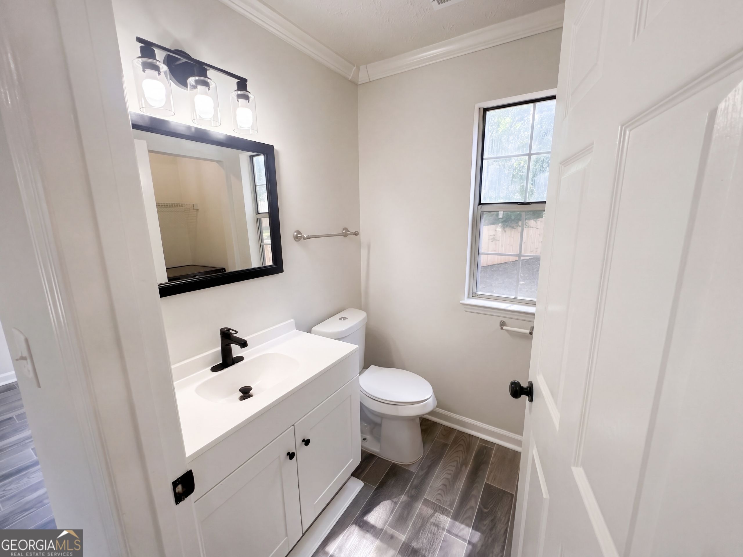 4389 Southvale Drive Property Photo 10