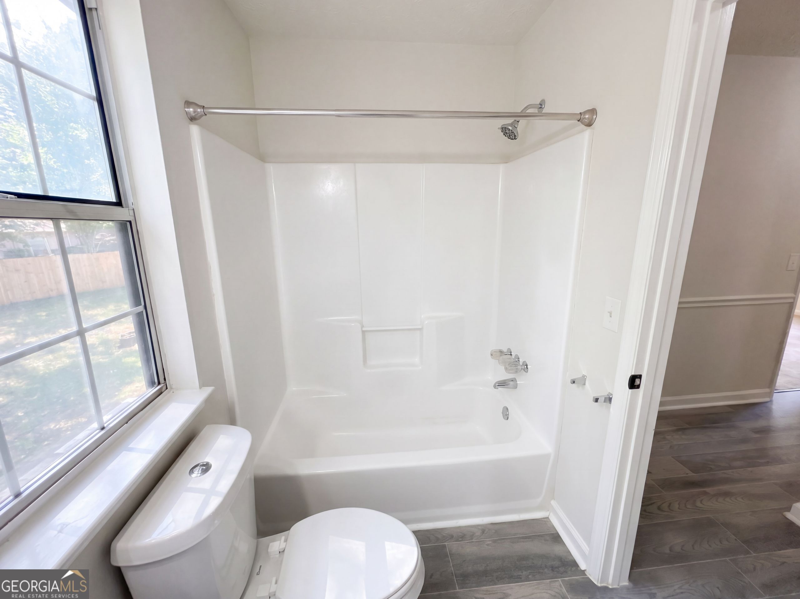 4389 Southvale Drive Property Photo 11