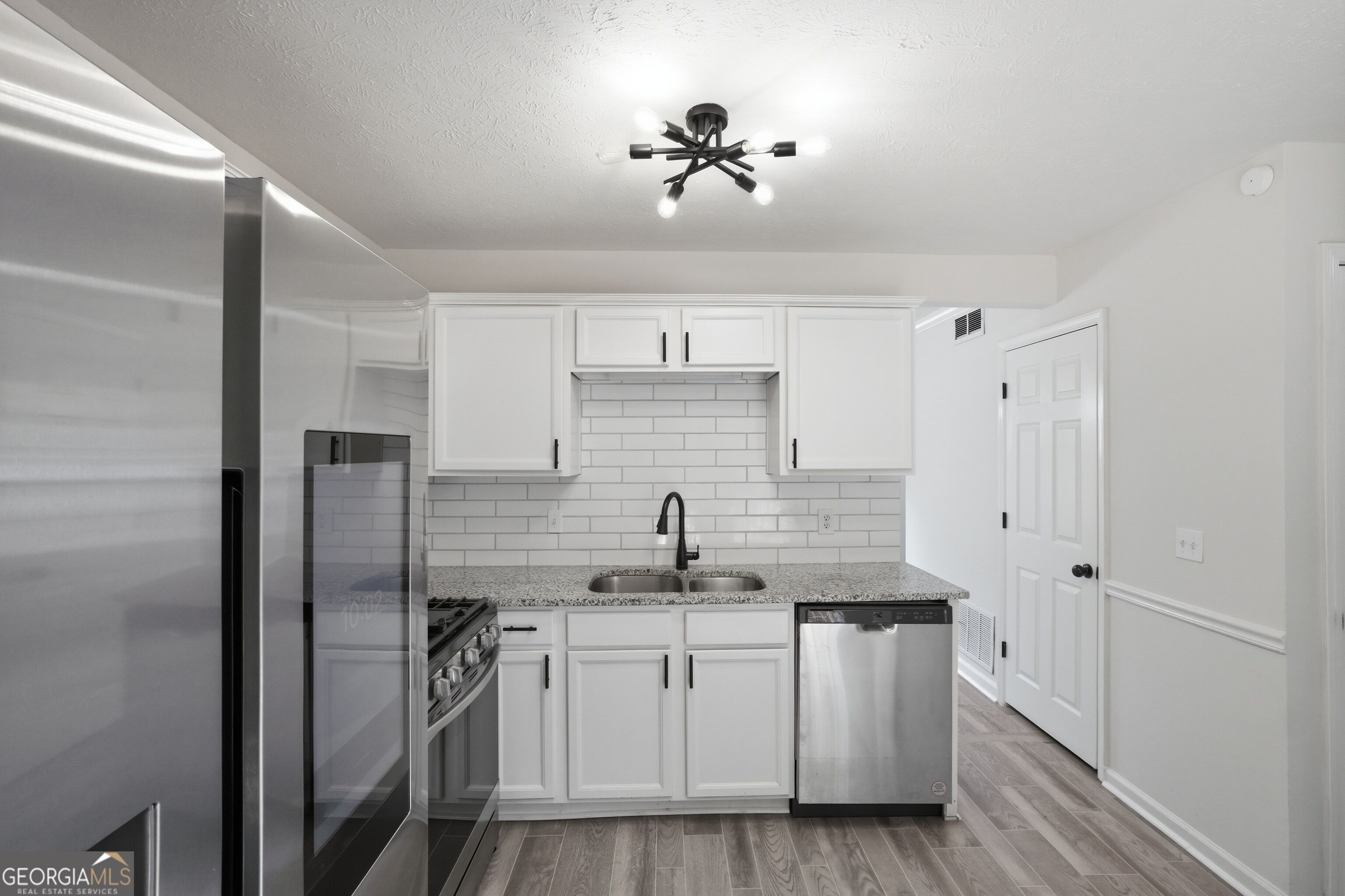 4389 Southvale Drive Property Photo 35