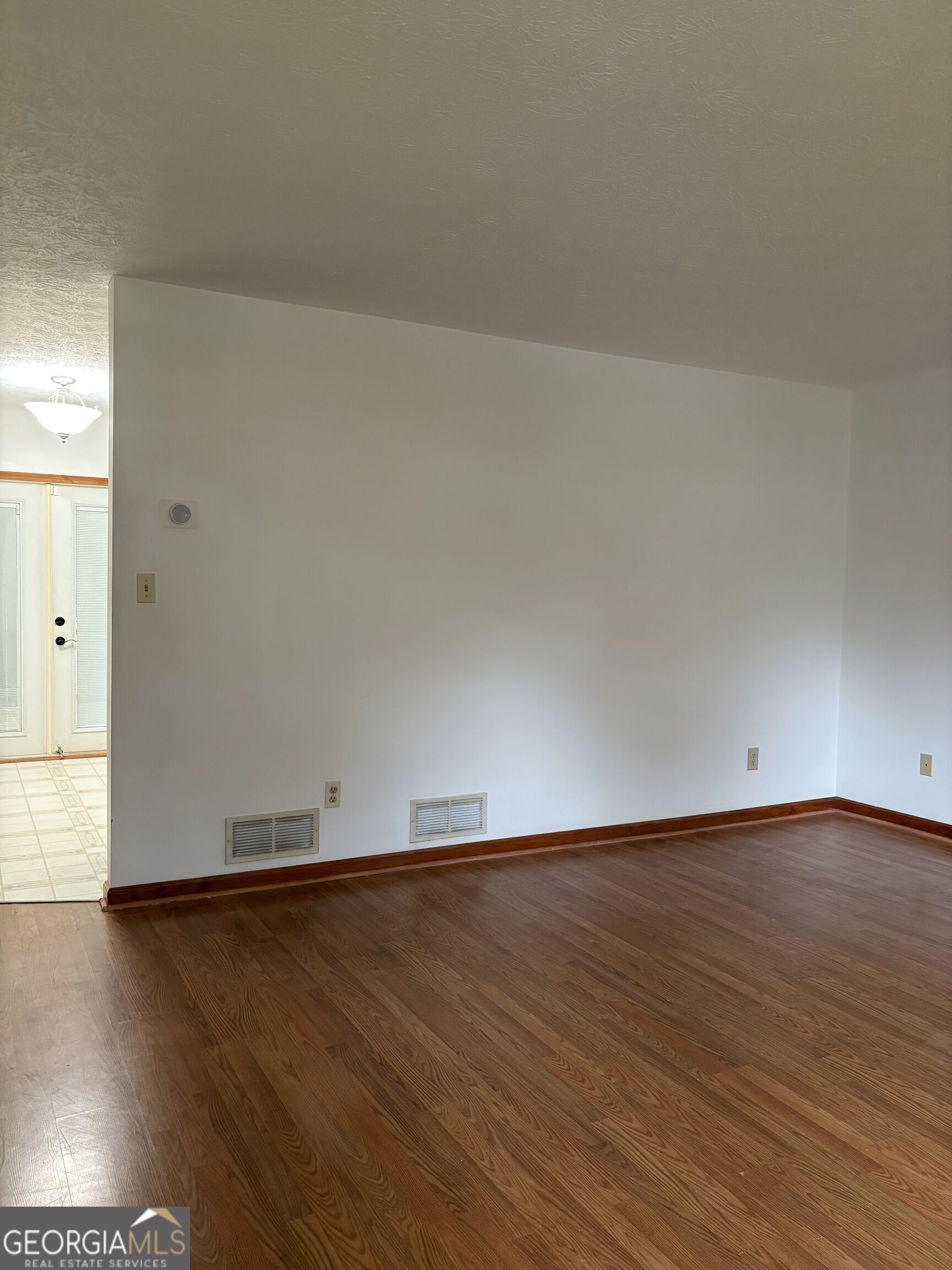 2480 Burton Circle Property Photo 8