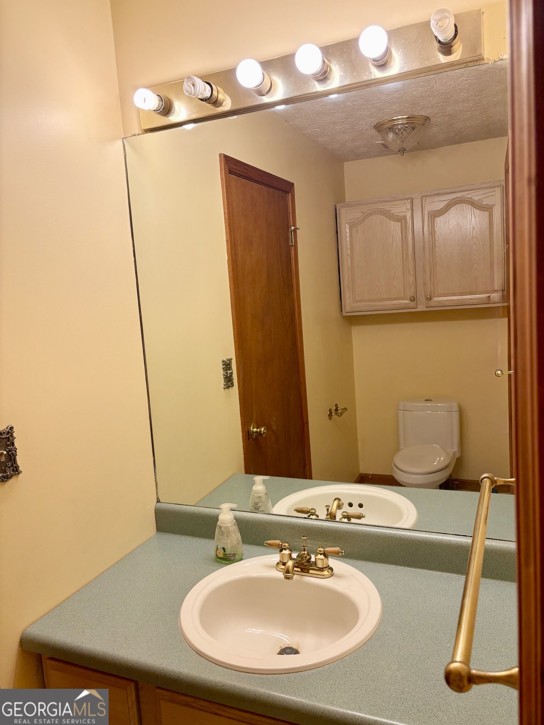 2480 Burton Circle Property Photo 24