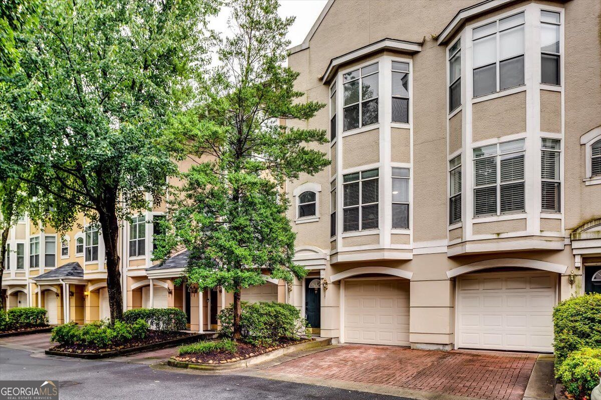 375 Highland Avenue Ne # 602 Property Photo 1