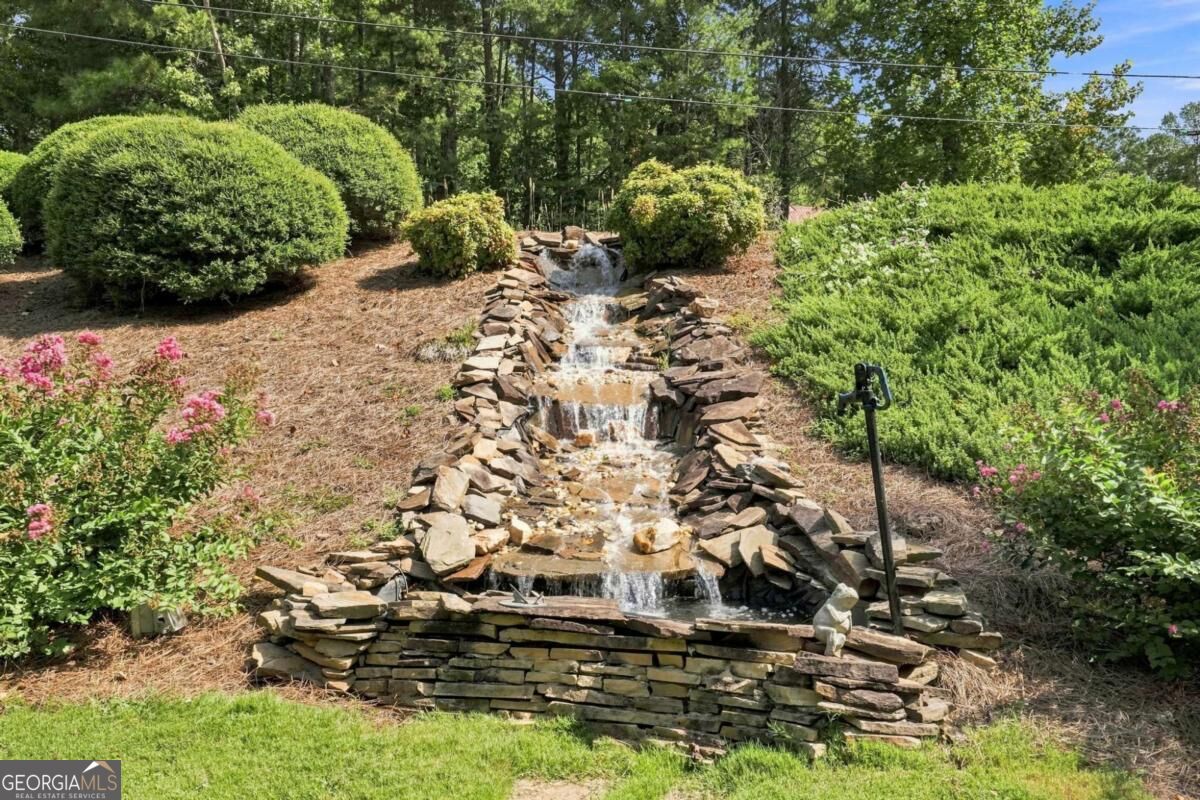 149 Hidden Creek Road Property Photo 4