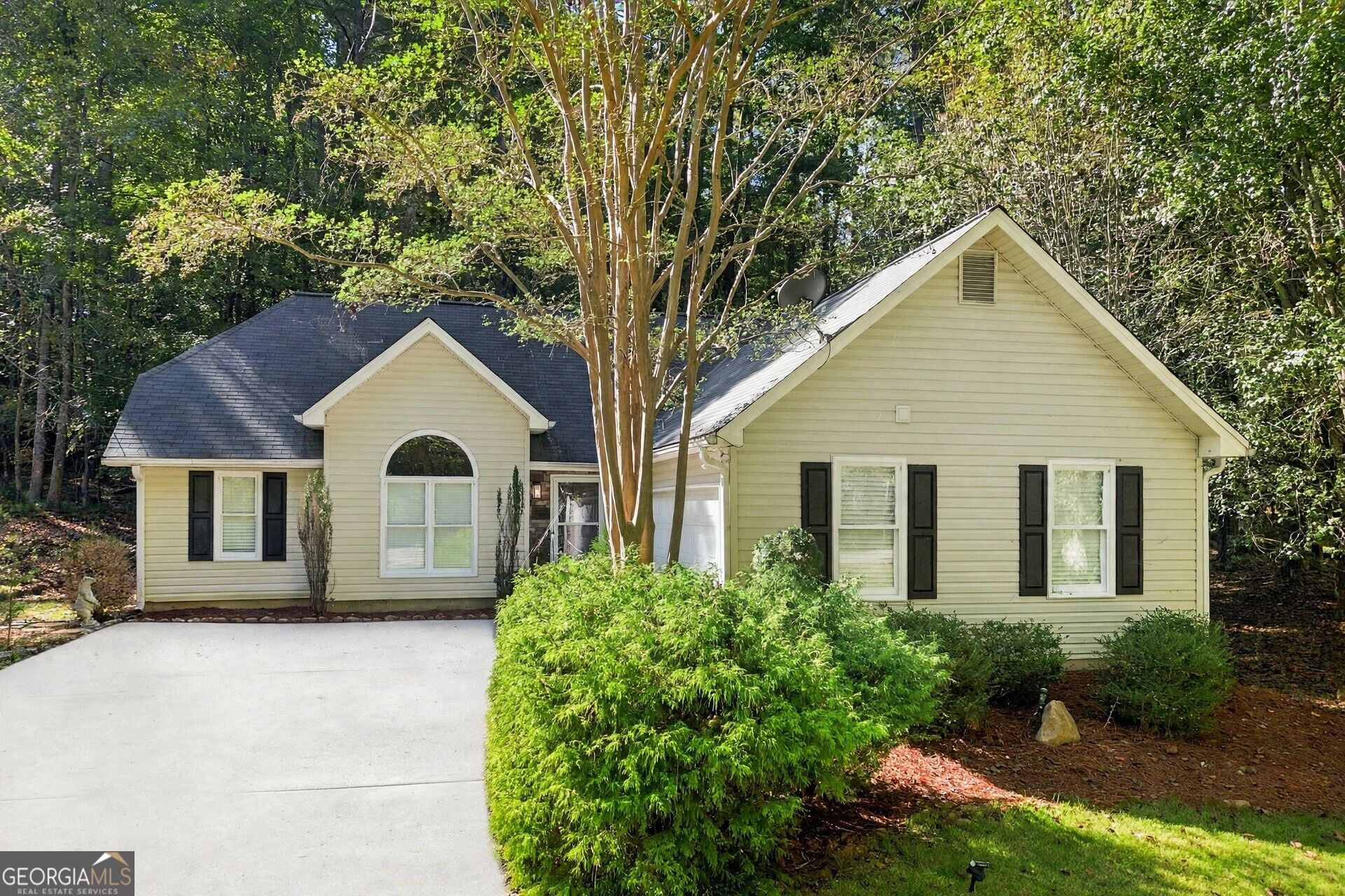 146 Pinebrook Drive Property Photo 1