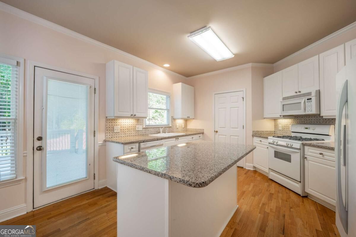 2059 Woodside Park Drive Property Photo 20