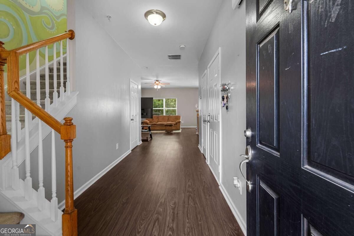 143 Granite Way Property Photo 4