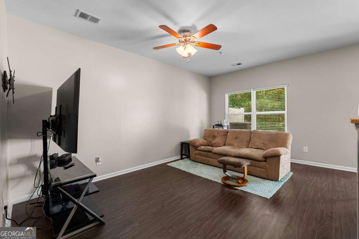 143 Granite Way Property Photo 7