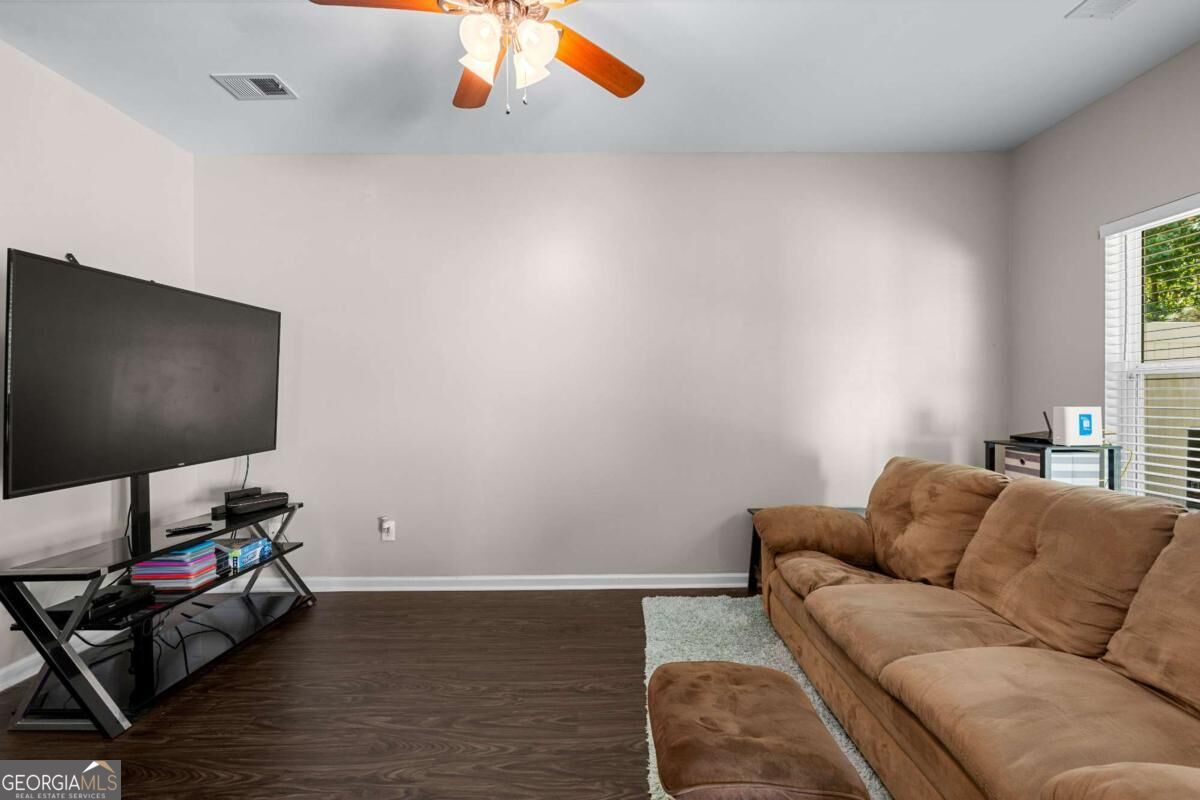 143 Granite Way Property Photo 8