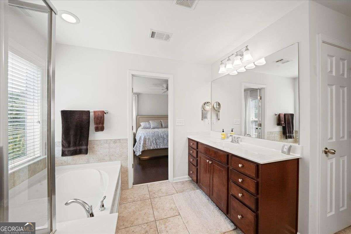 12 Rockland Place Property Photo 17