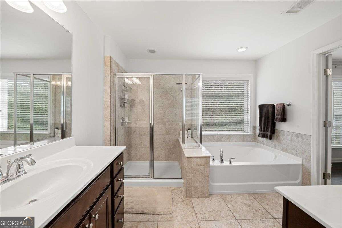 12 Rockland Place Property Photo 18