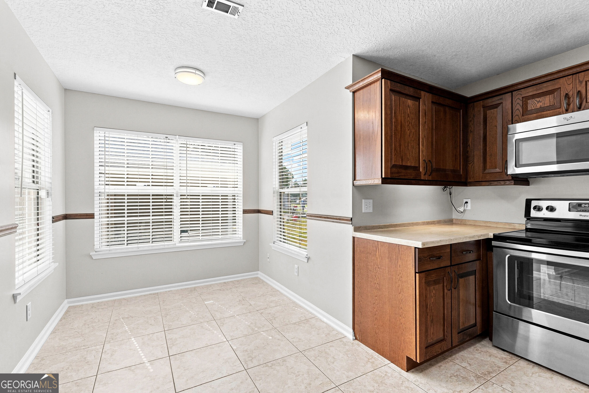 102 Windemere Drive Property Photo 12