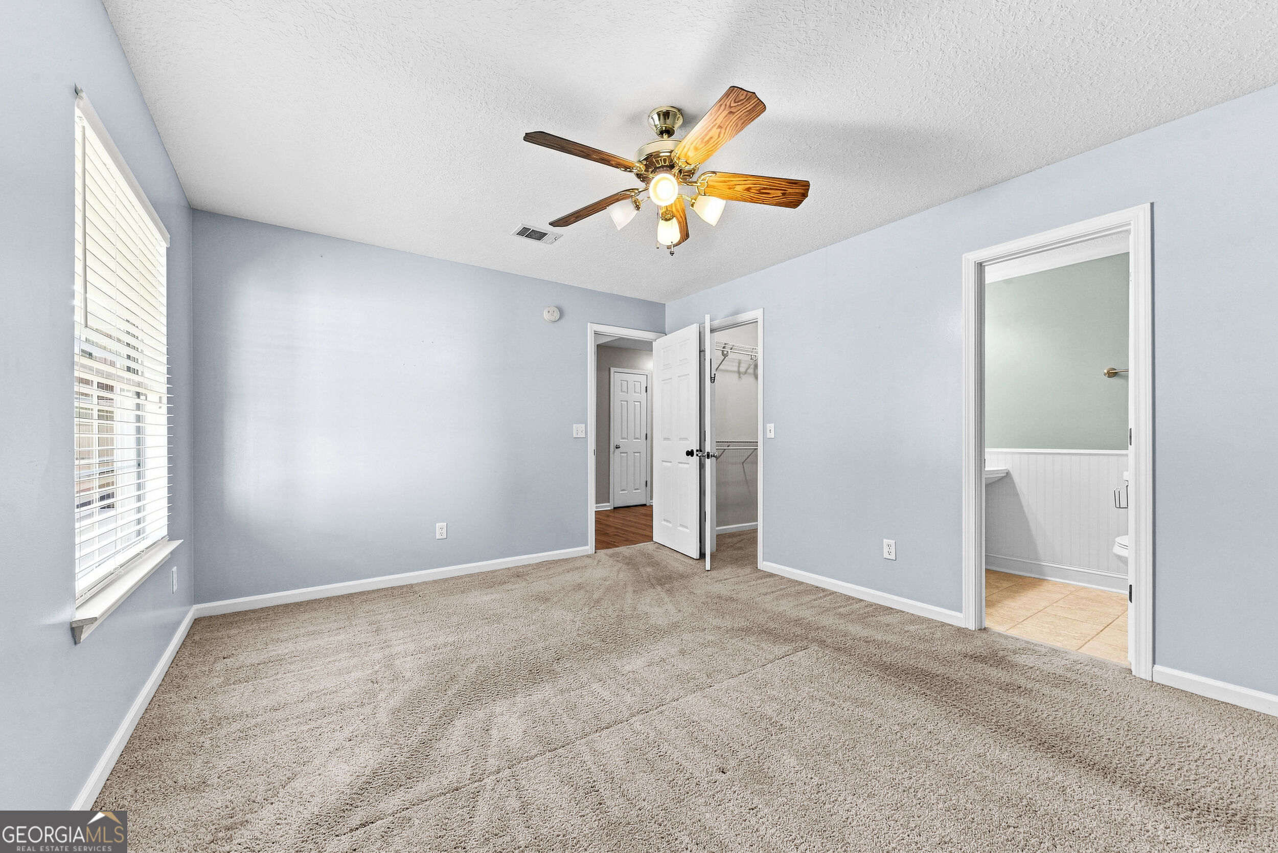102 Windemere Drive Property Photo 15