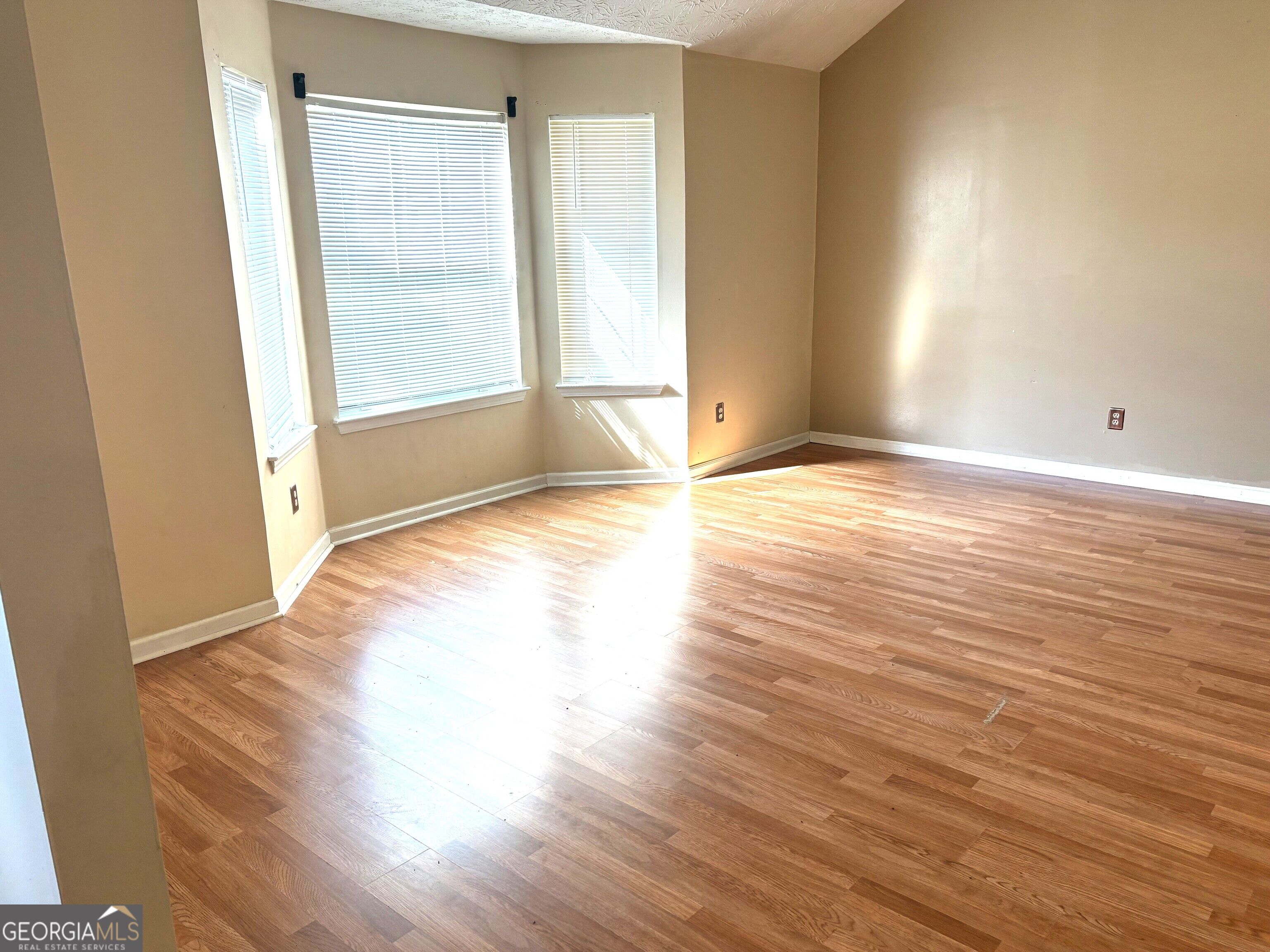 5452 Perching Place Property Photo 4