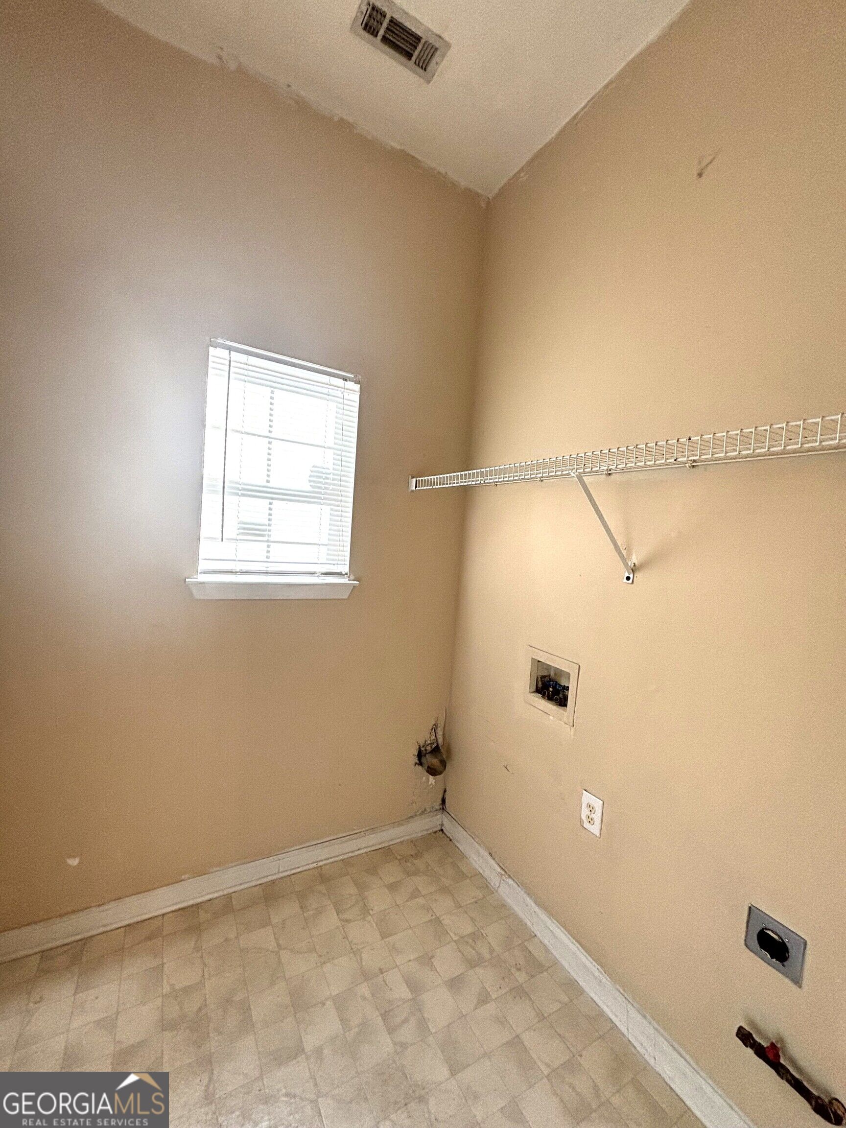 5452 Perching Place Property Photo 10