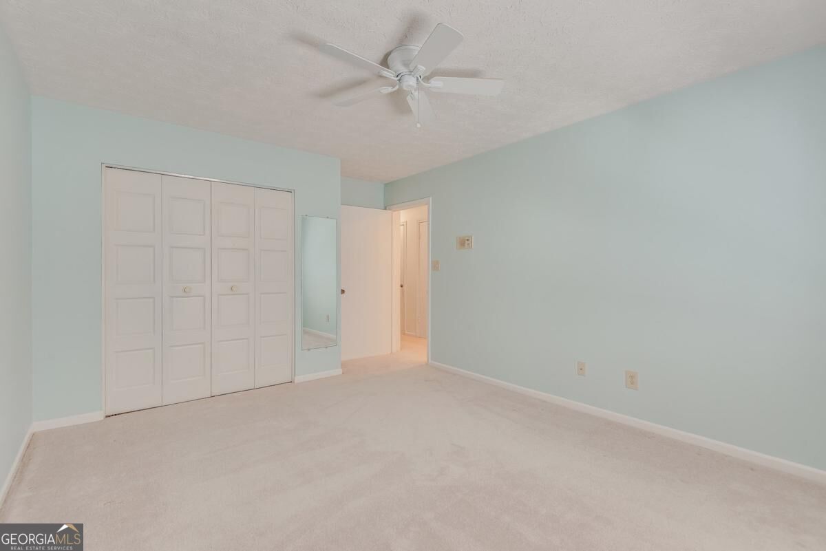 837 Heritage Square Property Photo 12