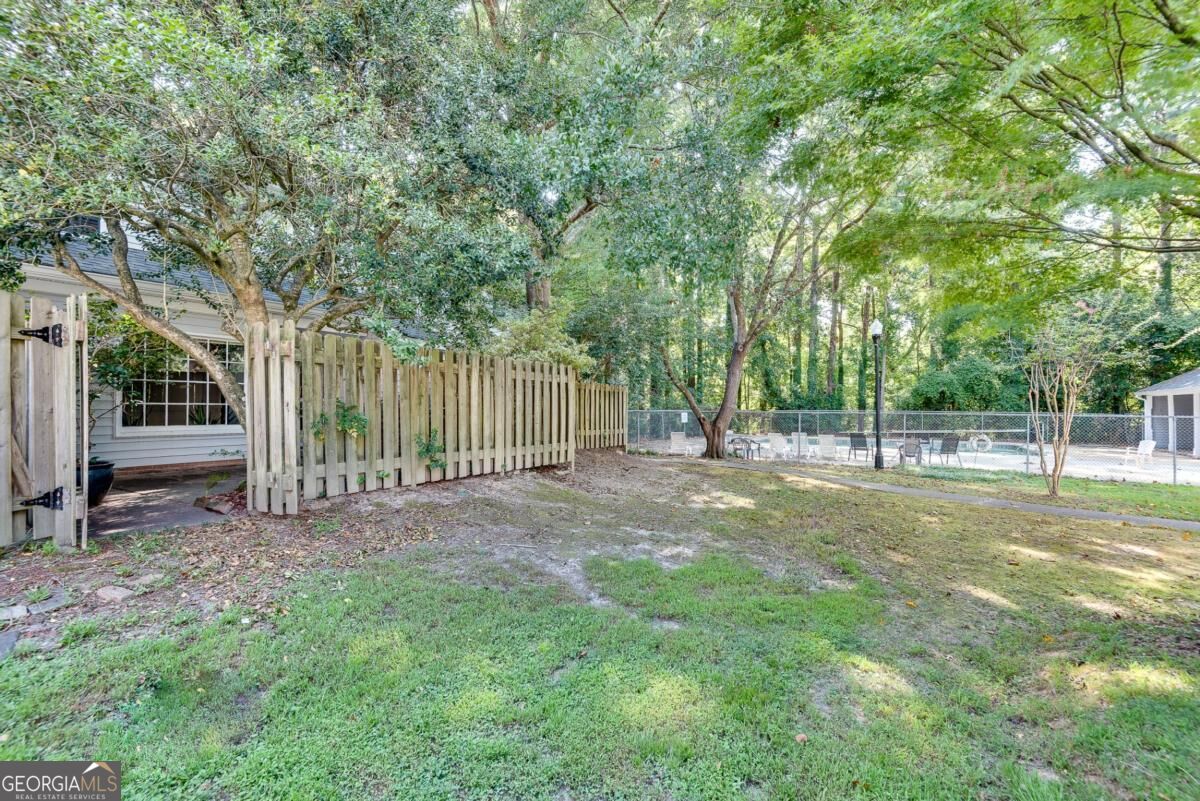837 Heritage Square Property Photo 30