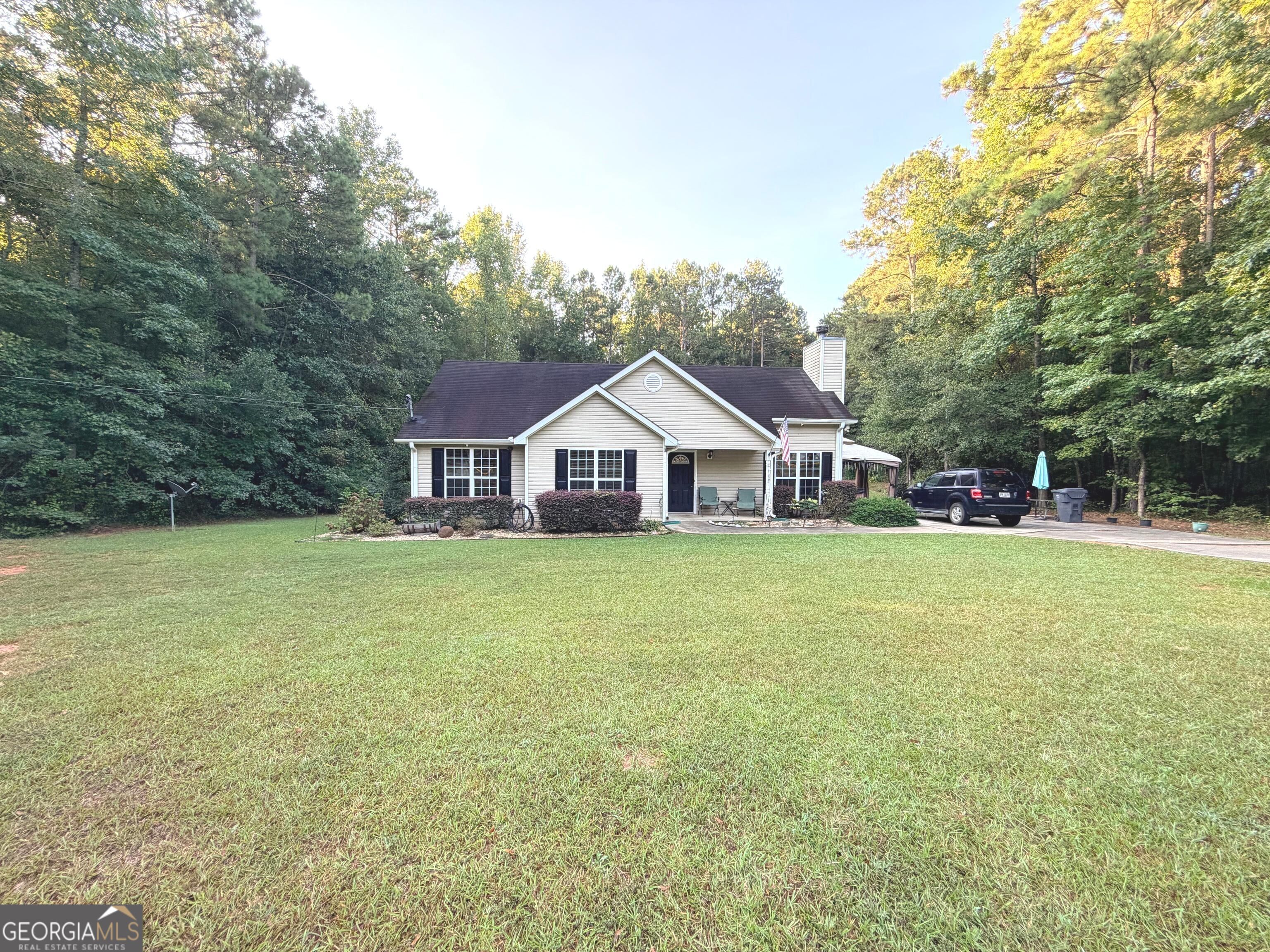 334 Evans Road Property Photo 2