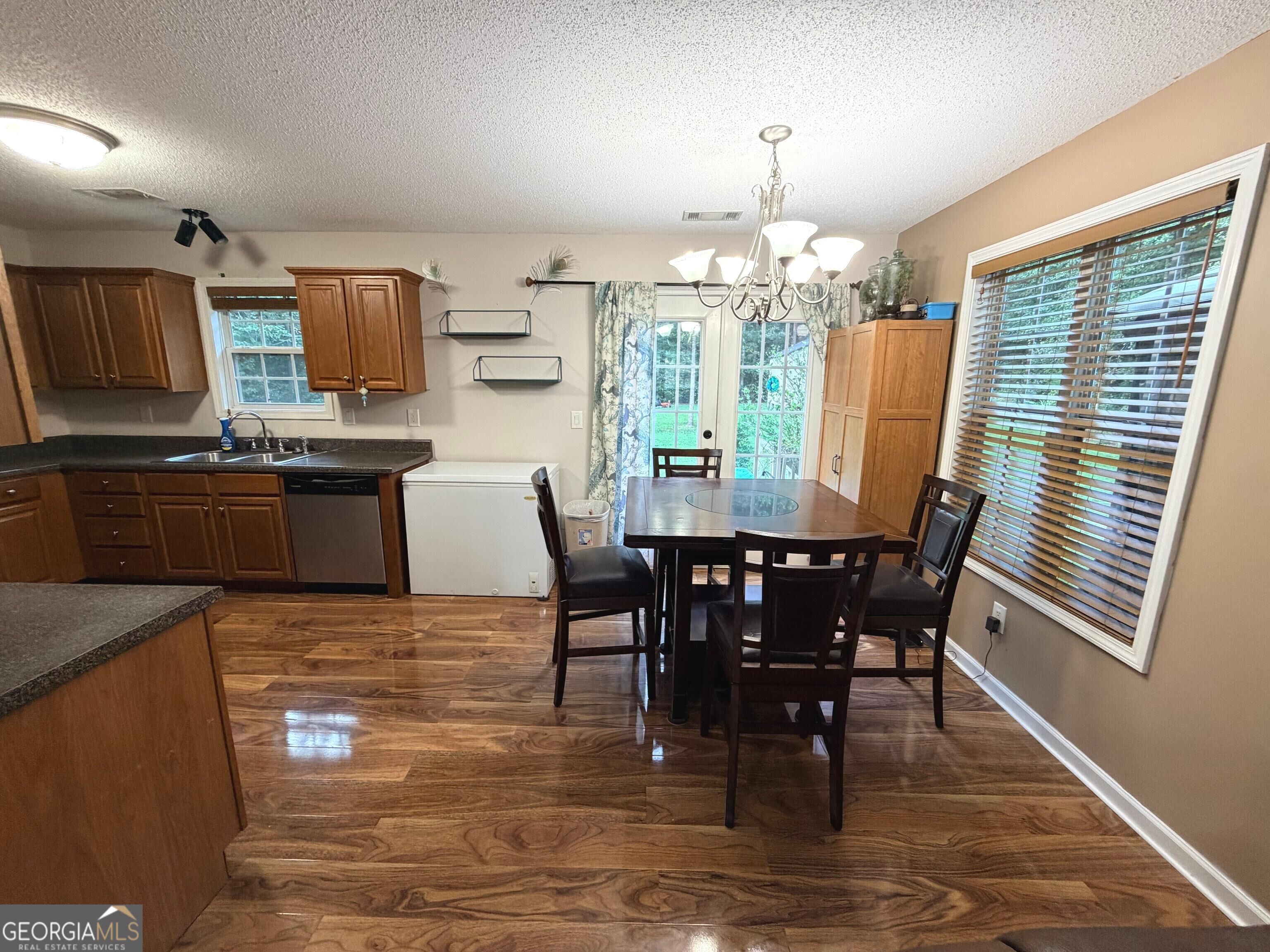 334 Evans Road Property Photo 4