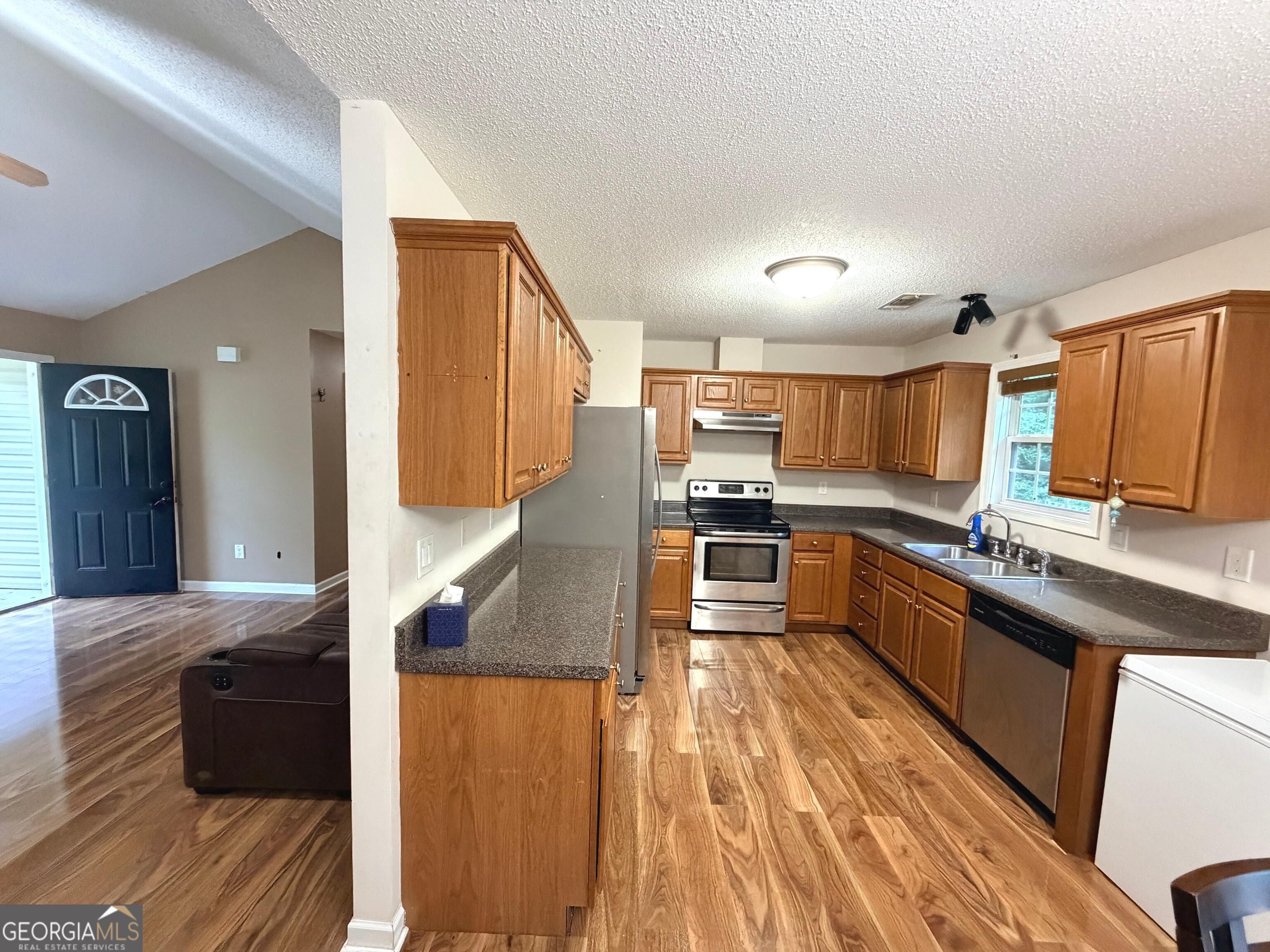 334 Evans Road Property Photo 5