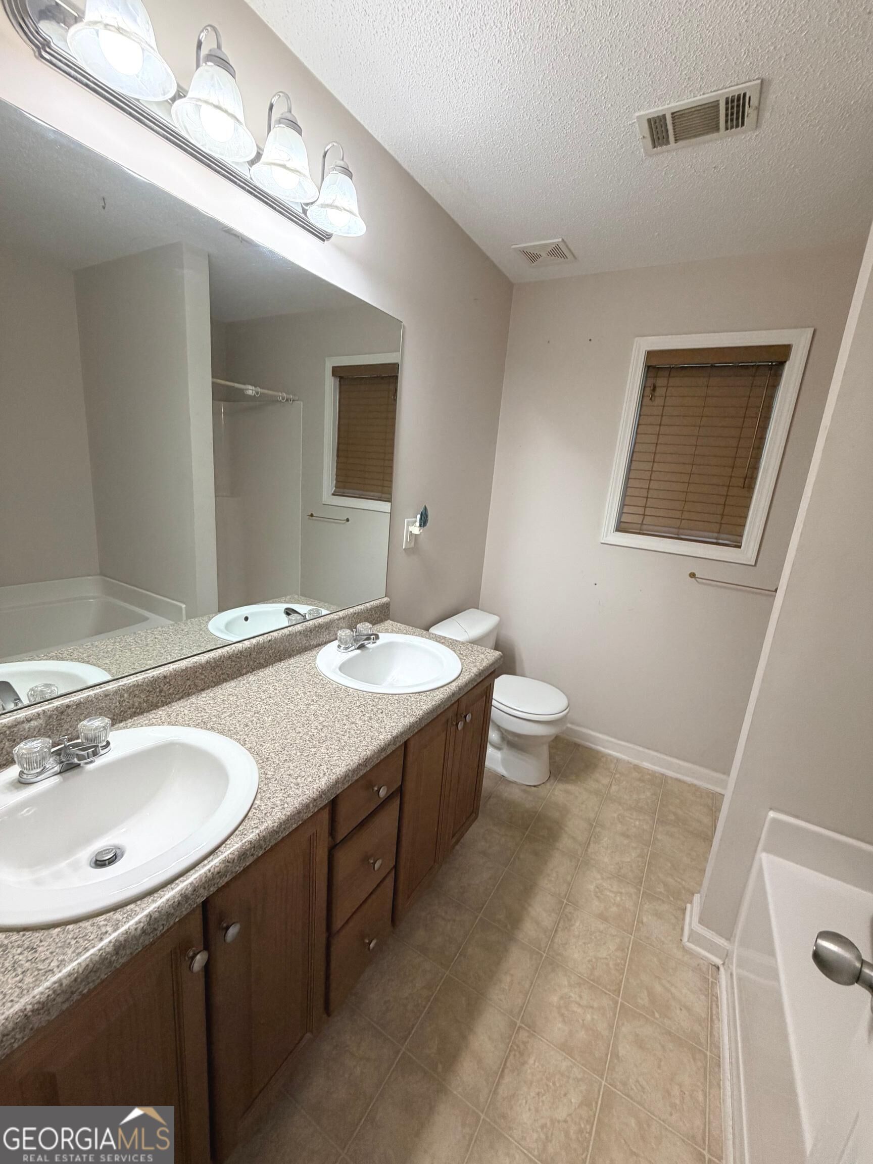 334 Evans Road Property Photo 12