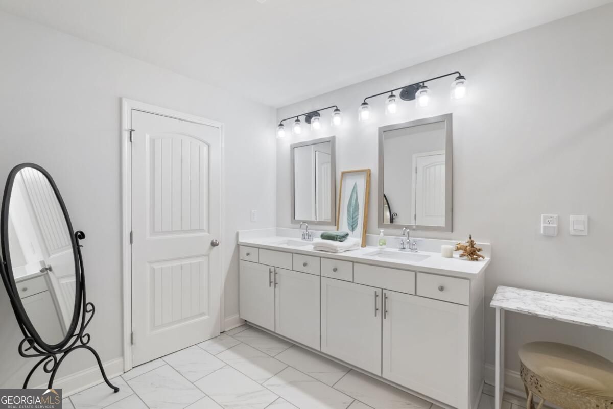 3334 Swallowtail Terrace Property Photo 19