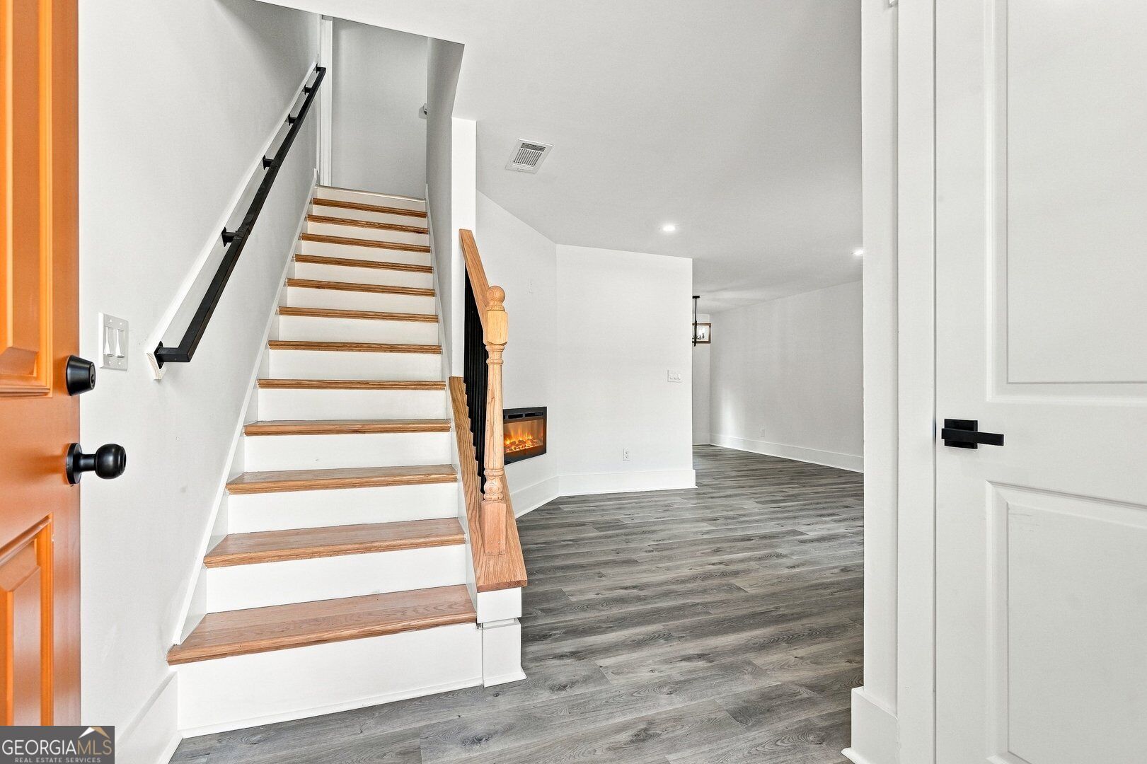 5441 Forest Path Court Property Photo 3