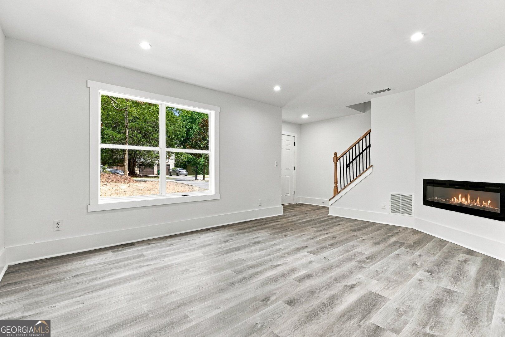 5441 Forest Path Court Property Photo 4