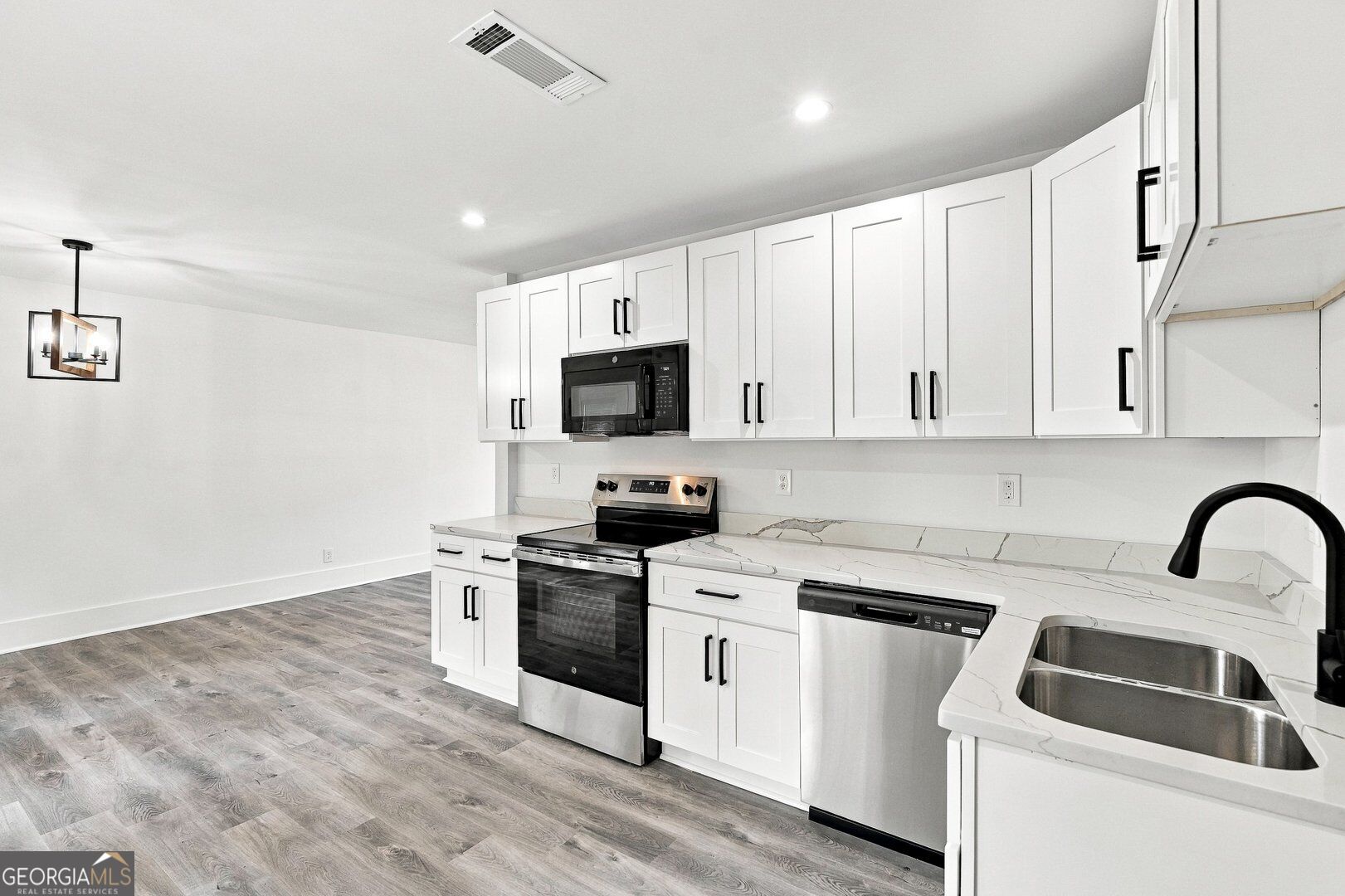 5441 Forest Path Court Property Photo 11