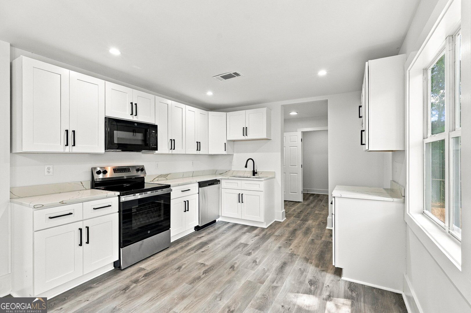 5441 Forest Path Court Property Photo 12