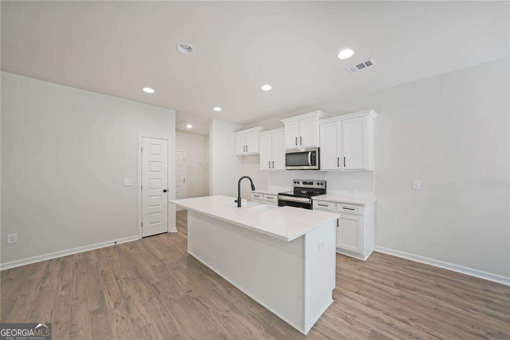 250 West Woods Drive Property Photo 7