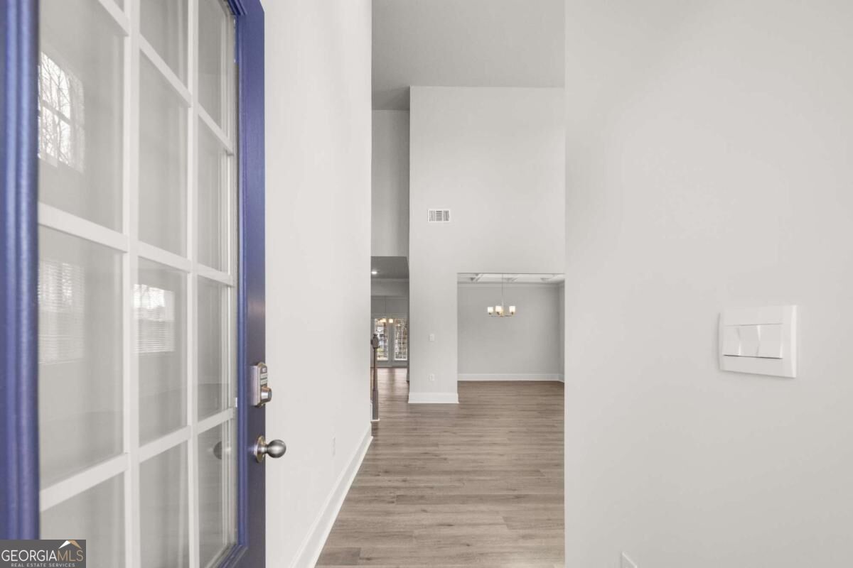 5270 Blue Bird Path Property Photo 5