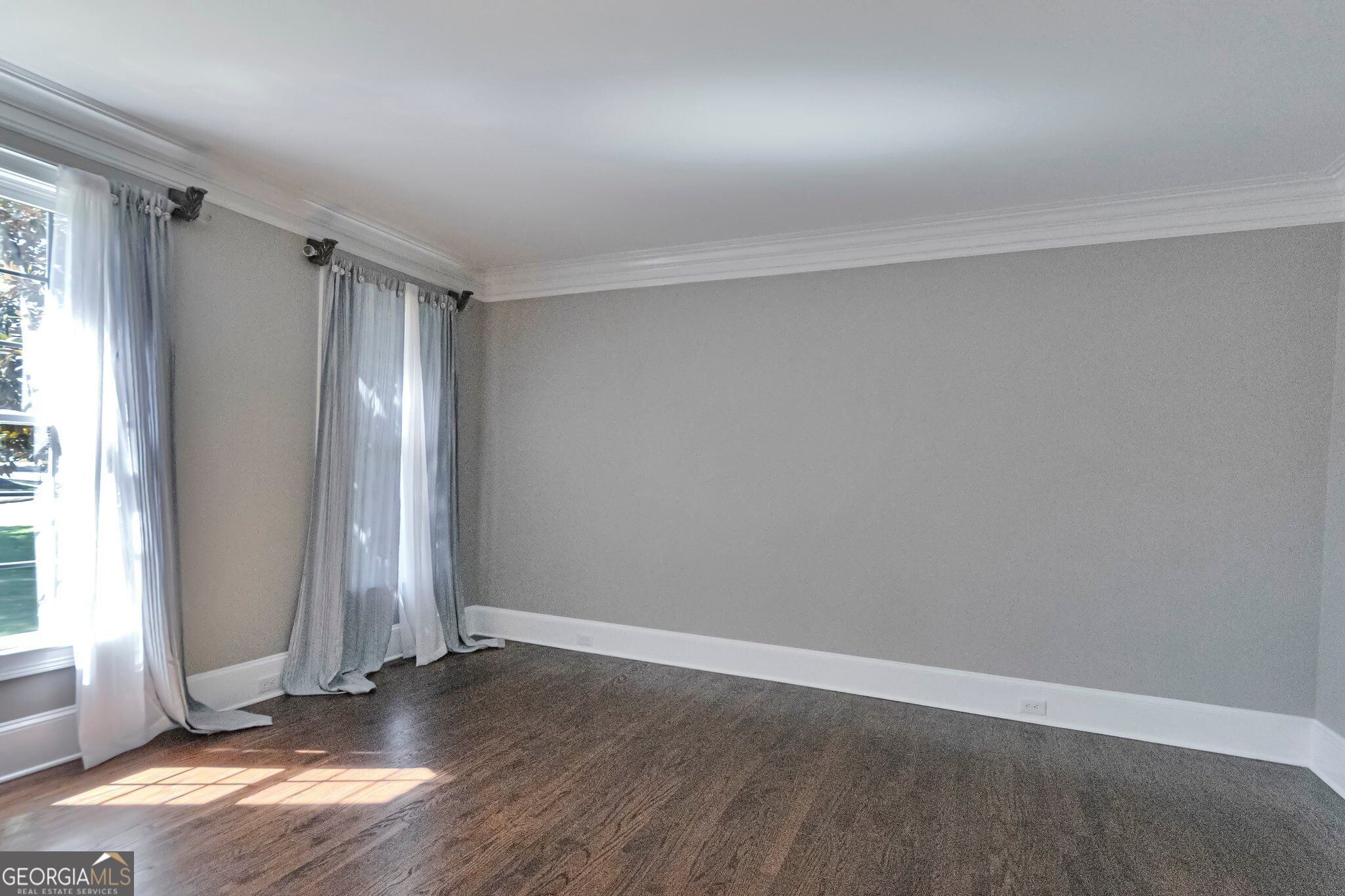 1421 Castlebrooke Way Property Photo 6