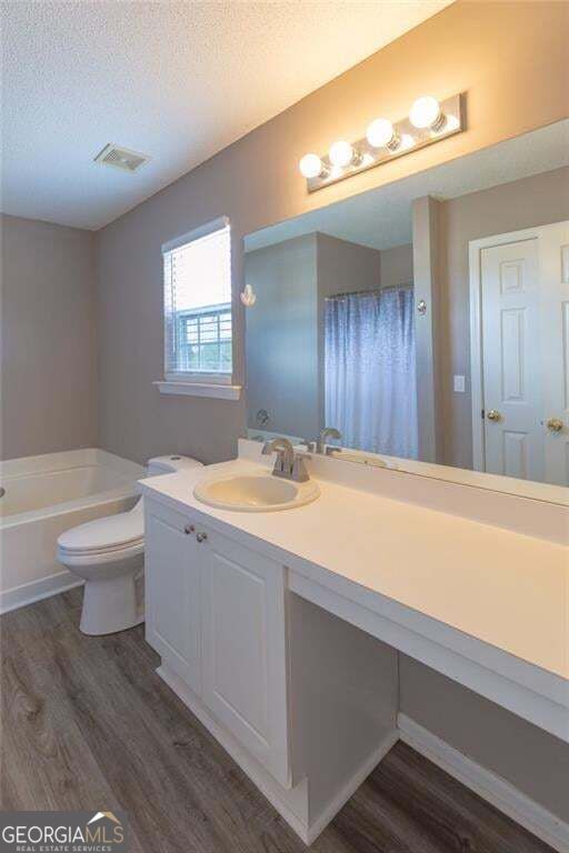 2 Court Crossing Property Photo 21
