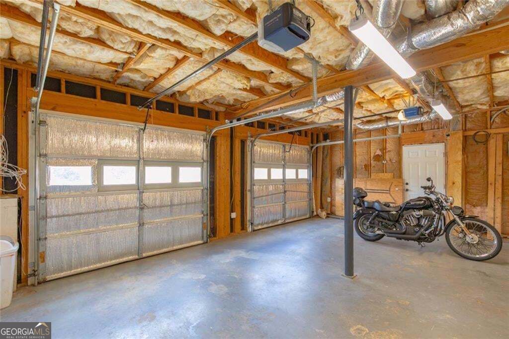 2 Court Crossing Property Photo 32
