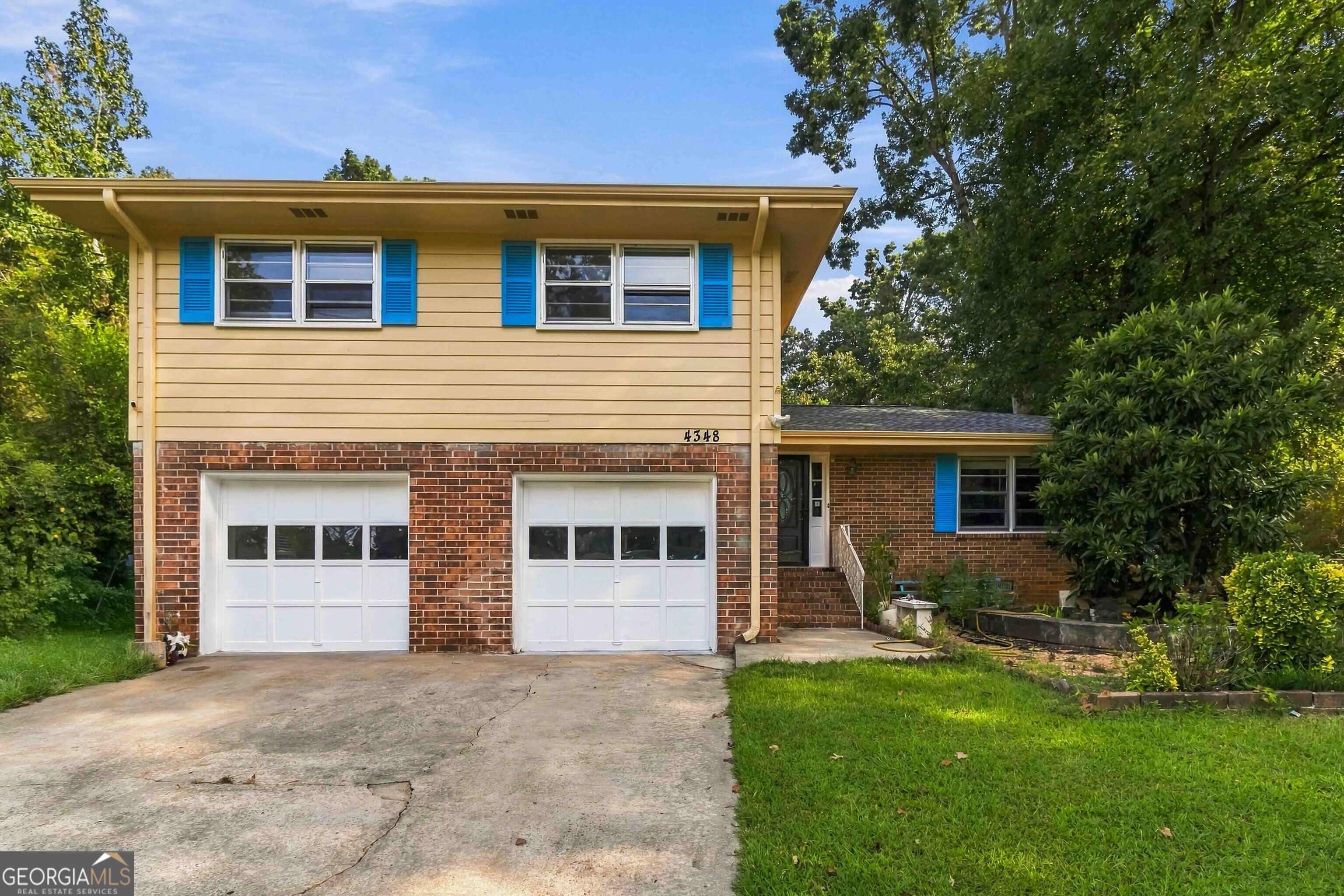 4348 Executive Drive Property Photo 1