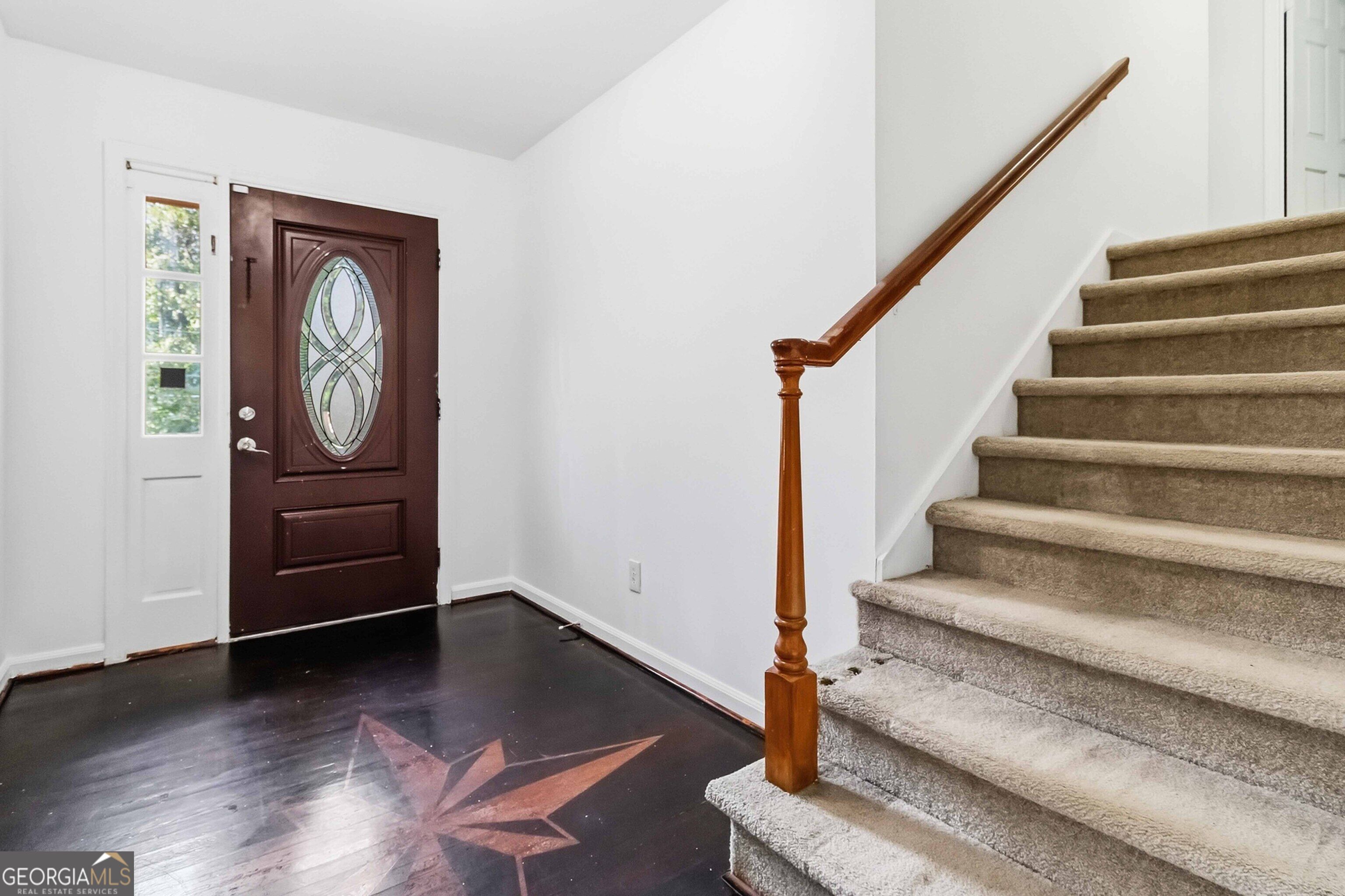 4348 Executive Drive Property Photo 5