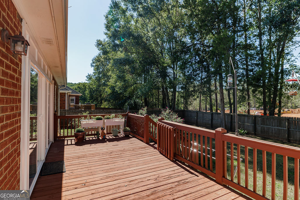 850 Saint Ives Lane Property Photo 38