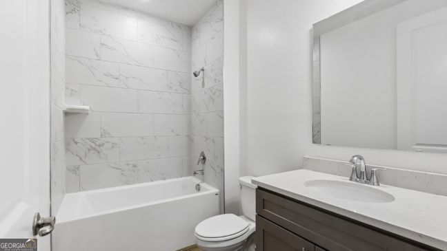 275 Edgewater Drive Property Photo 9