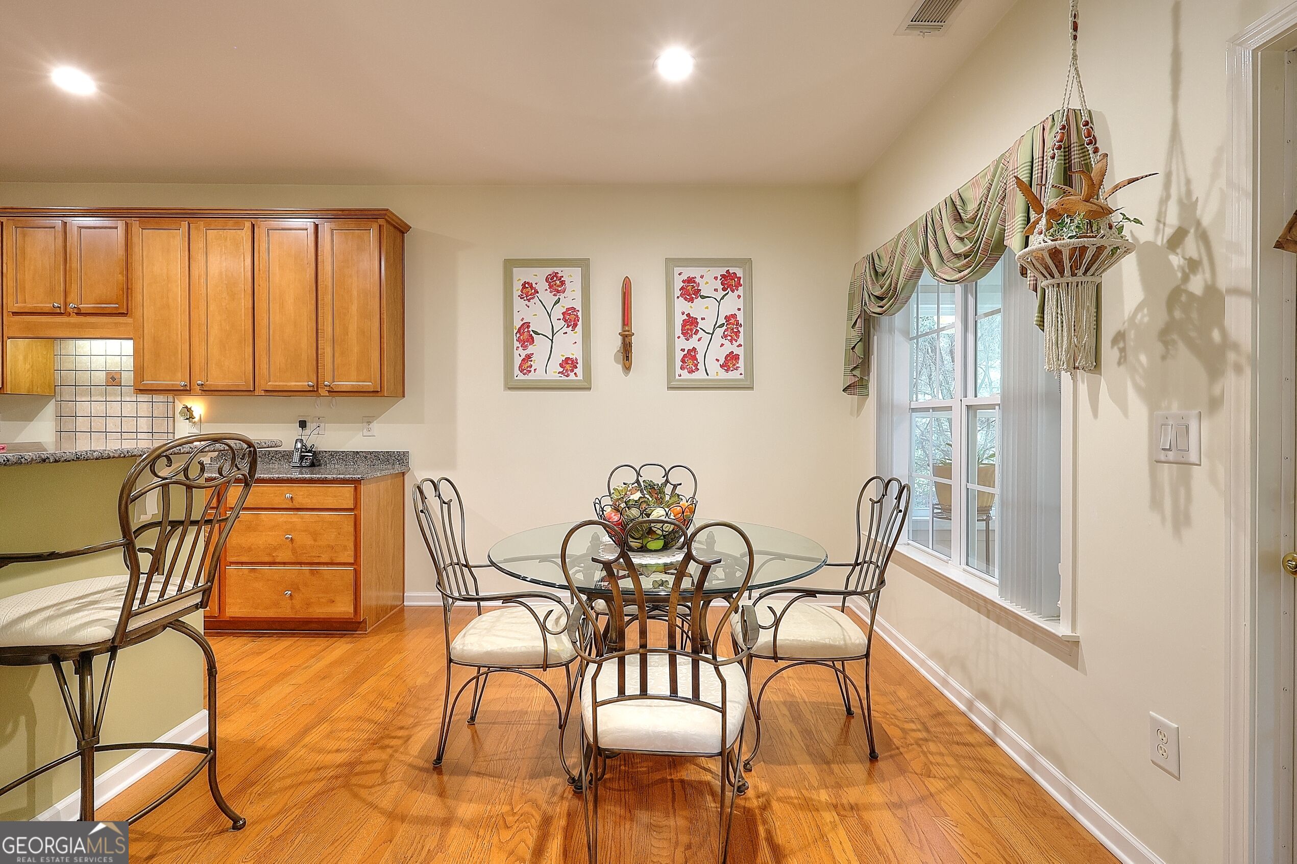 4295 Lakeside Boulevard Property Photo 14
