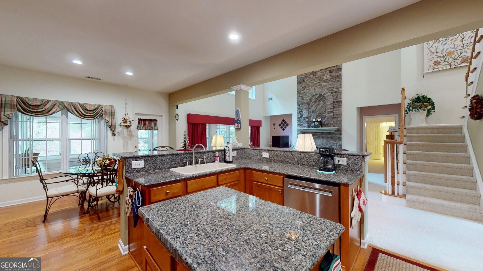 4295 Lakeside Boulevard Property Photo 21