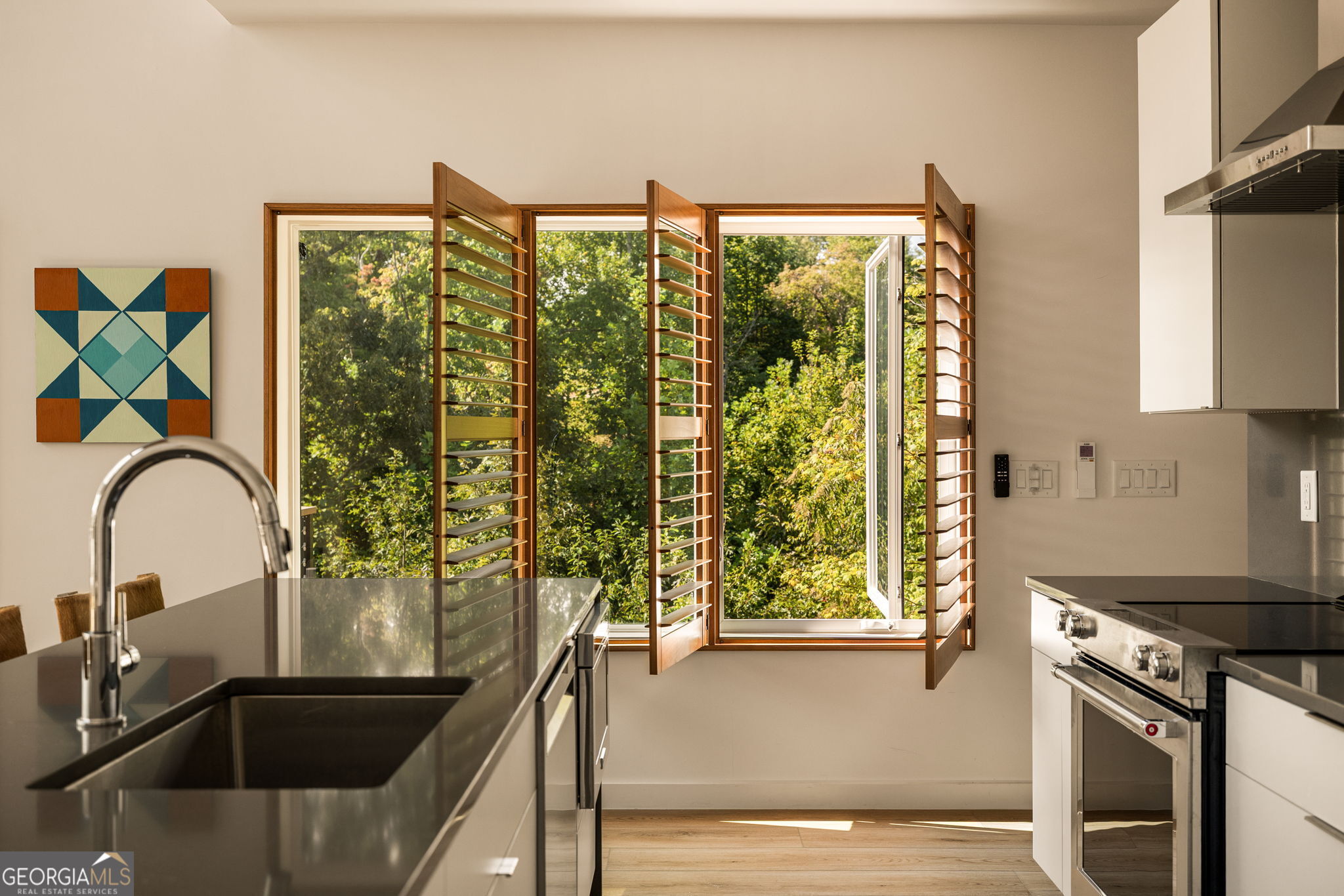88 This Way Property Photo 6